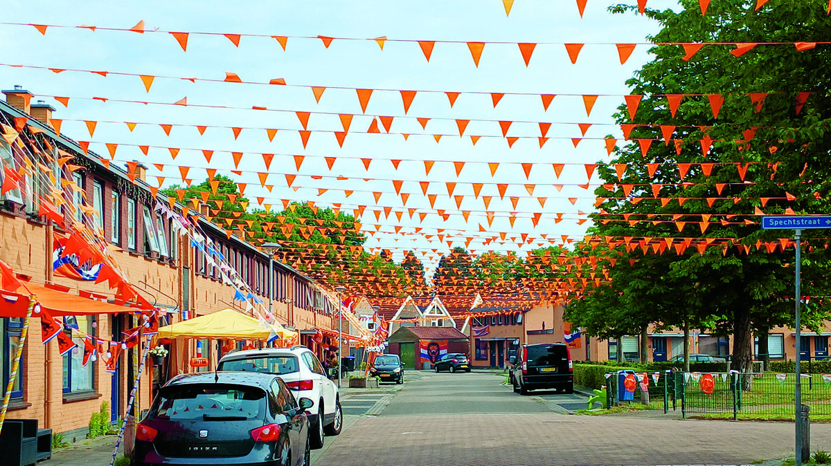 Het Vinkenpleintje is ook Oranjegekleurd