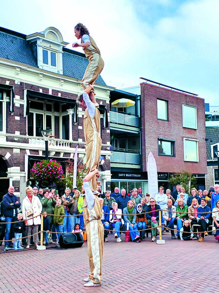 Acrobaten aan het werk.jpg