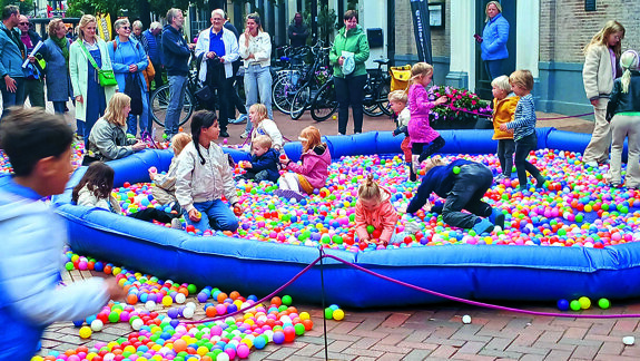 Aan het eind van de dag veel speelpret voor de kleintjes.jpg