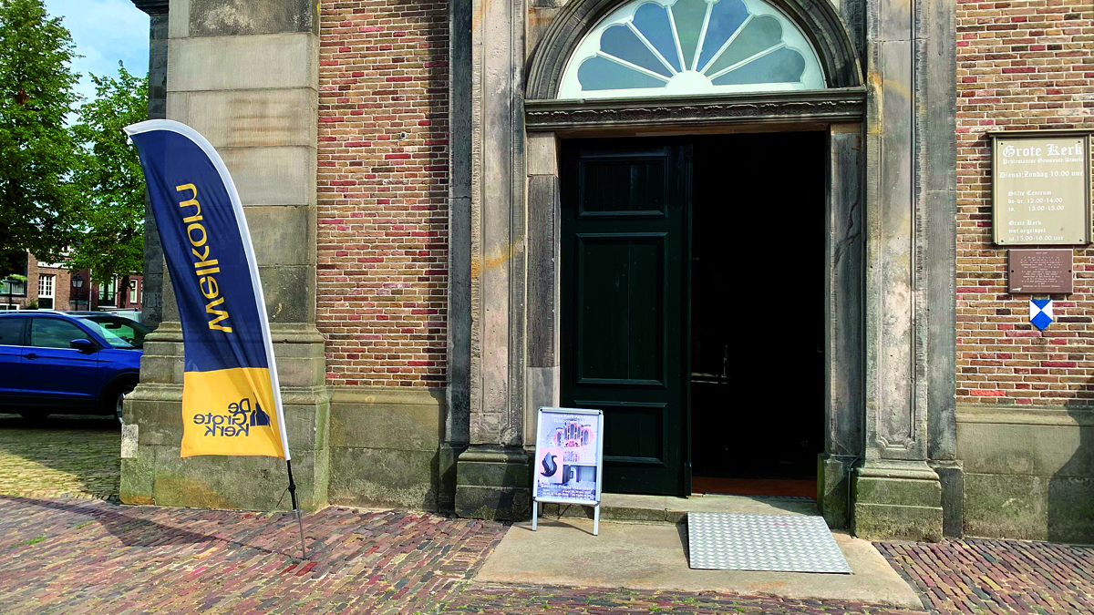 Kerk Open entree kerk.JPEG