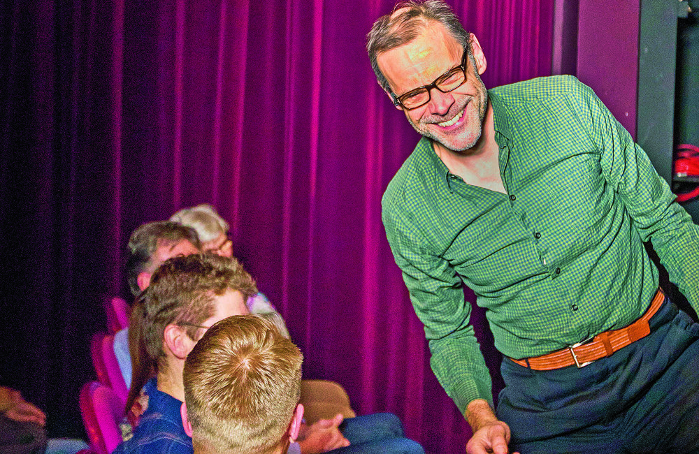 Kik - Hans Aarsman - Detectiveparadijs - foto Jiri Buller liggend VOORKEUR.jpg