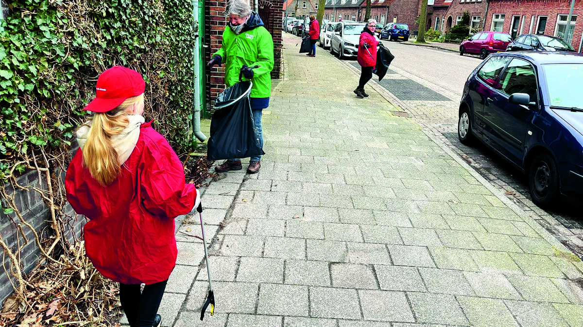 Er wordt goed opgeruimd langs de wegen.jpg