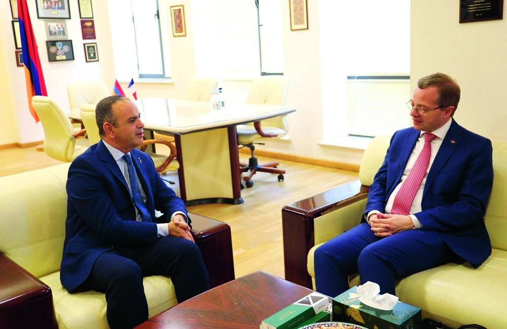 bezoek Armenie - high commissioner diaspora.JPG