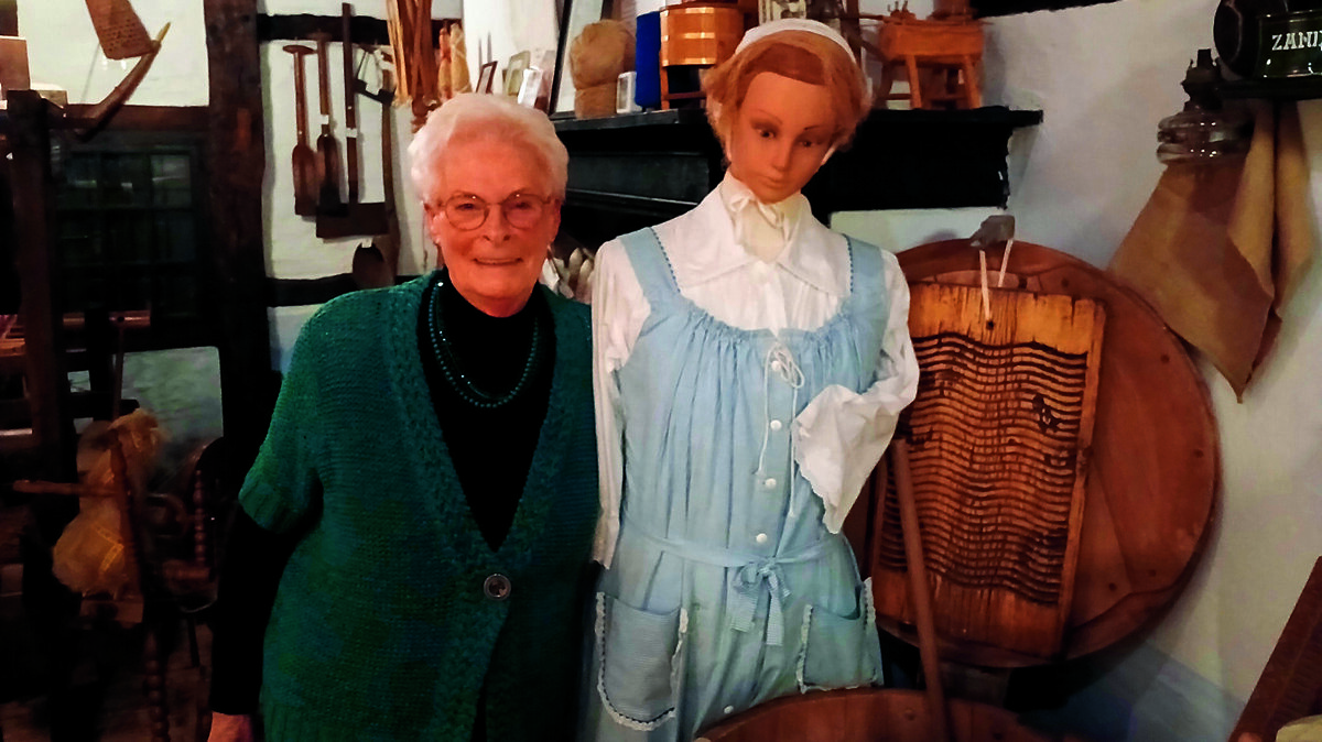 Toos bij de Pop die naar haar genoemd is.jpg