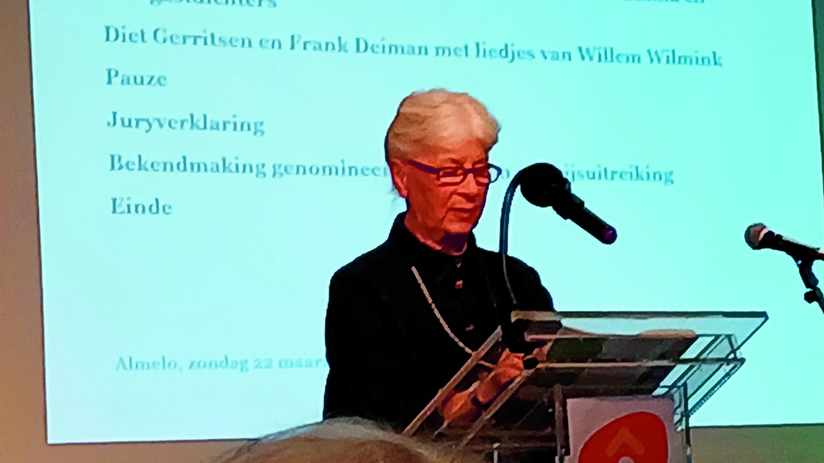 Wopke Wilmink las een prachtig passend gedicht van Willem Wilmink voor .jpg