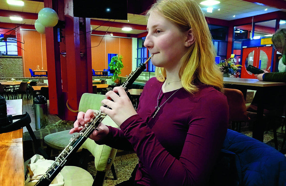 Het speciale rietje moet regelmatig vervangen worden.jpg