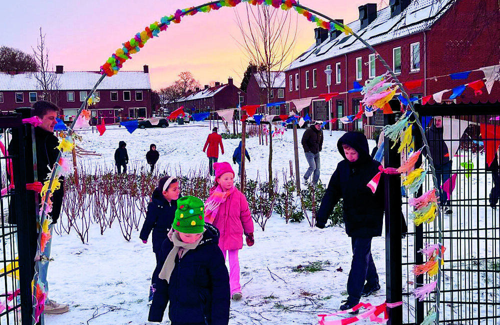 opening groene plein De Fakkel.jpg