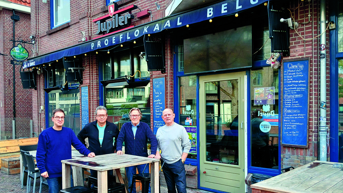 The nieuwe formatie van the Spurs treden op in België.jpg