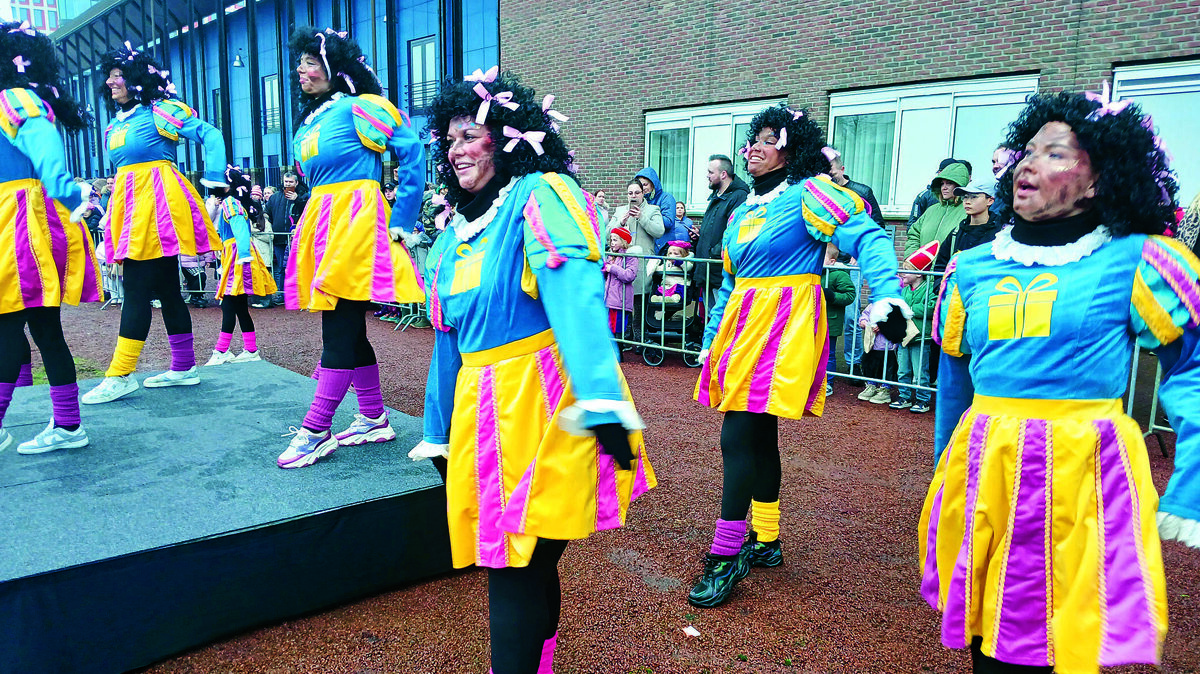 De dansende Pieten zorgden voor een echt Sinterklaasfeest.jpg