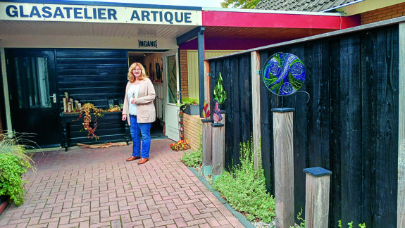 Gonda Welling en hun prachtige glasatelier Arrtique.jpg