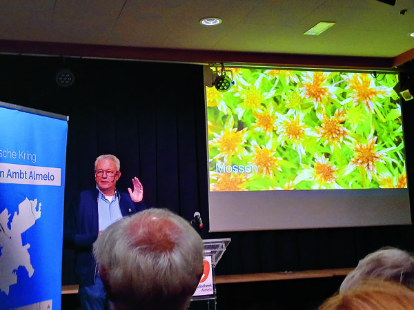 Prachtige foto's tijdens de lezing over het Hondeven.jpg