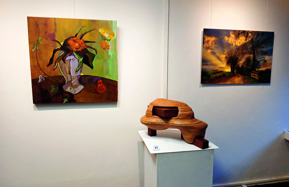 55 kunstenaars hebben een kunstwerk ingeleverd voor de expositie.jpg